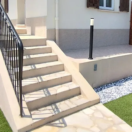 Lejlighed 2p Bas De Avec Jacuzzi Privatif Proche De Saint-Laurent-du-Var