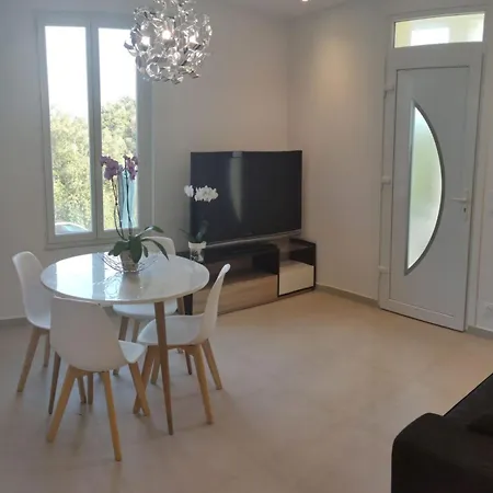 2p Bas De Avec Jacuzzi Privatif Proche De סאן-לורן-דו-ואר